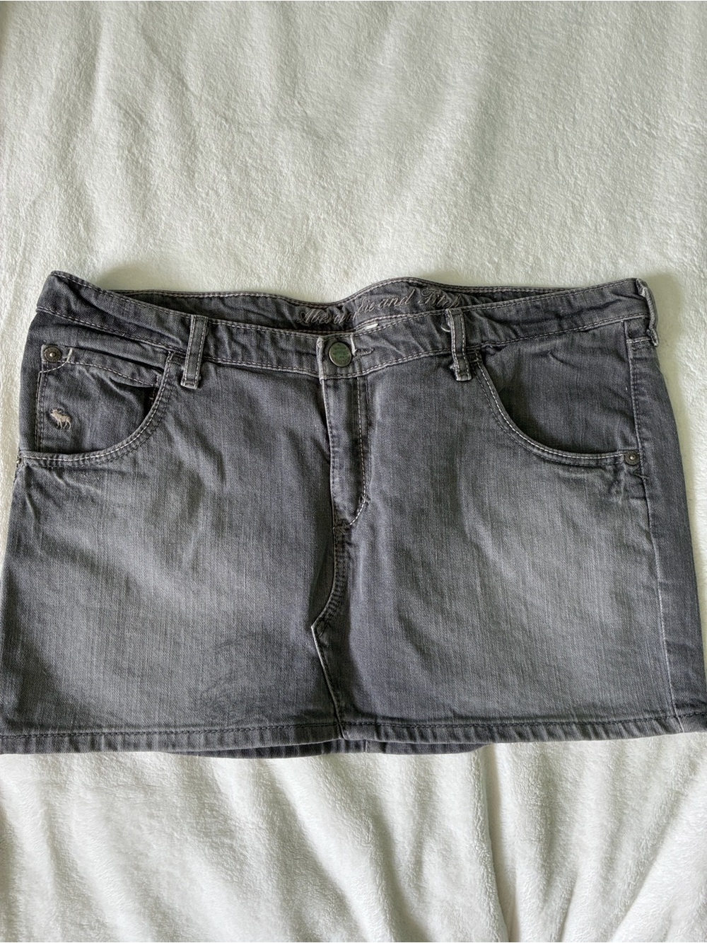 Abercrombie Gray Denim Mini Skirt Size 6
